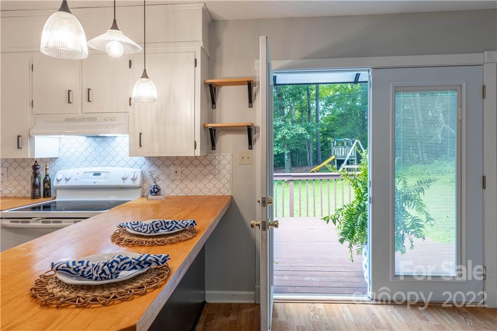 115 Sherwood Drive Morganton, NC 28655 - Photo 6 of 18