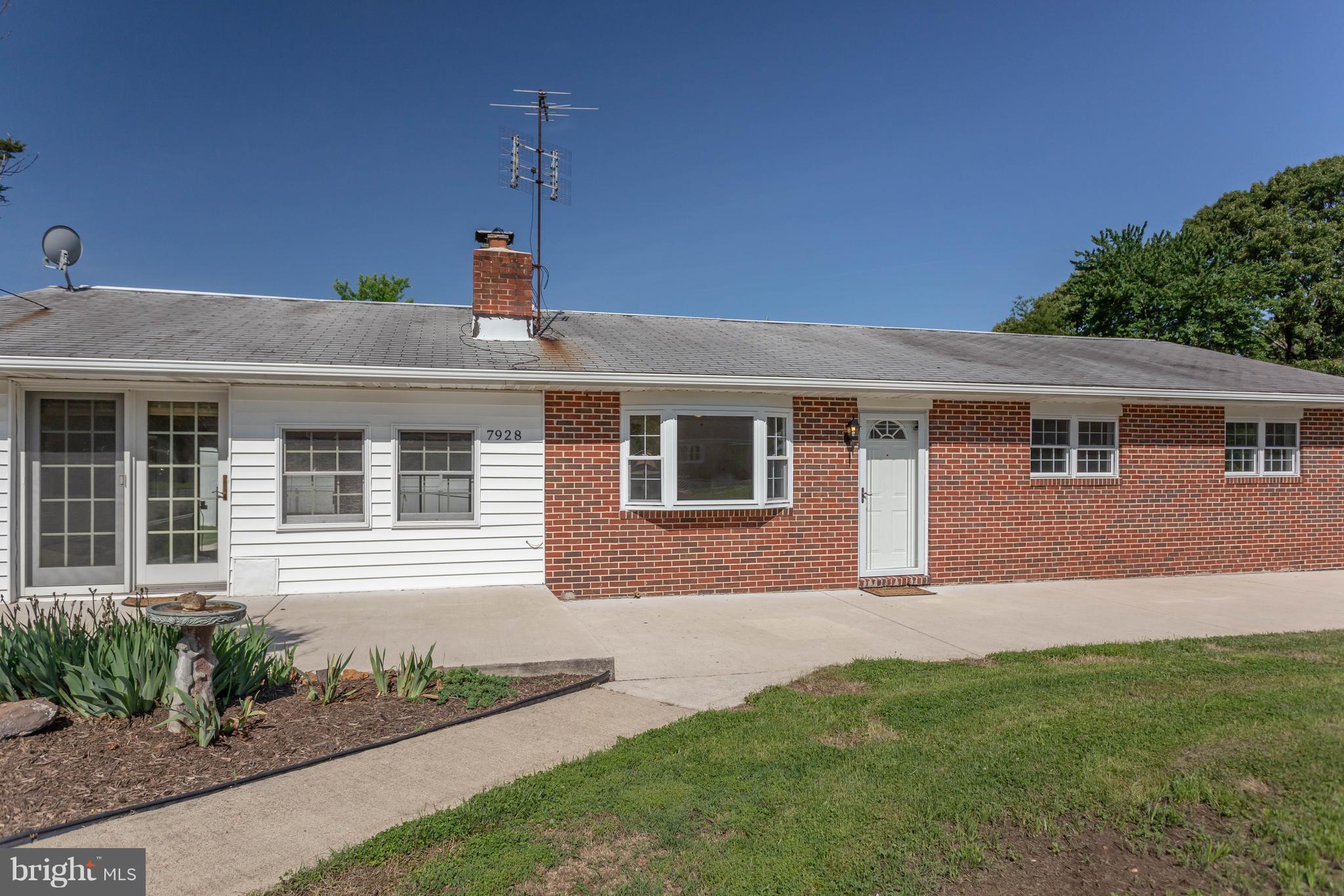 7928 Elizabeth Road Pasadena, MD 21122 - Photo 2 of 28 Exterior (Front)