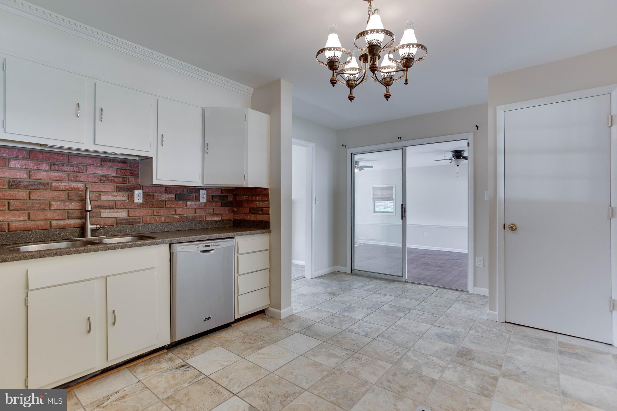 7928 Elizabeth Road Pasadena, MD 21122 - Photo 17 of 28 Kitchen