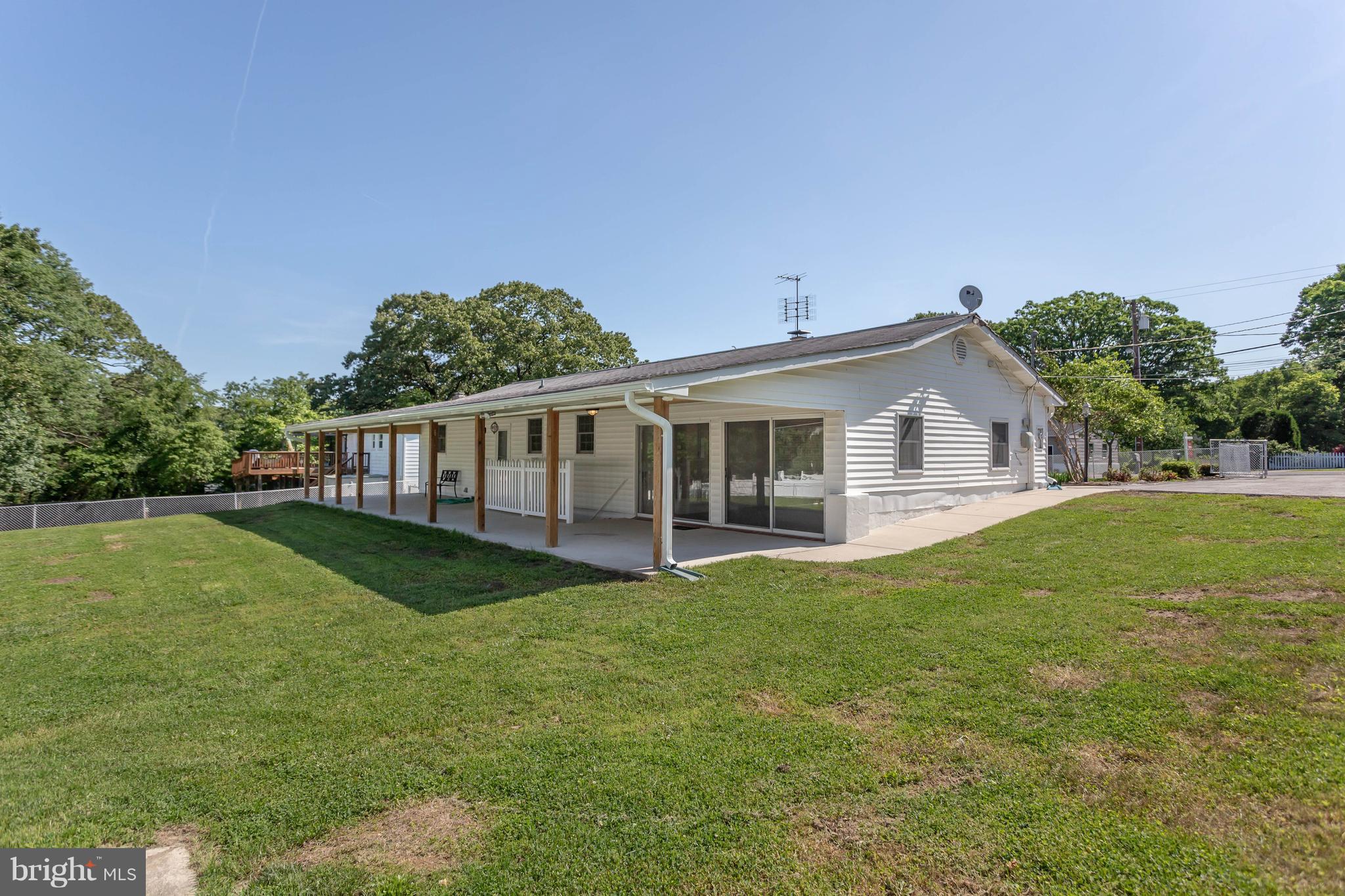 7928 Elizabeth Road Pasadena, MD 21122 - Photo 25 of 28 Exterior (Rear)