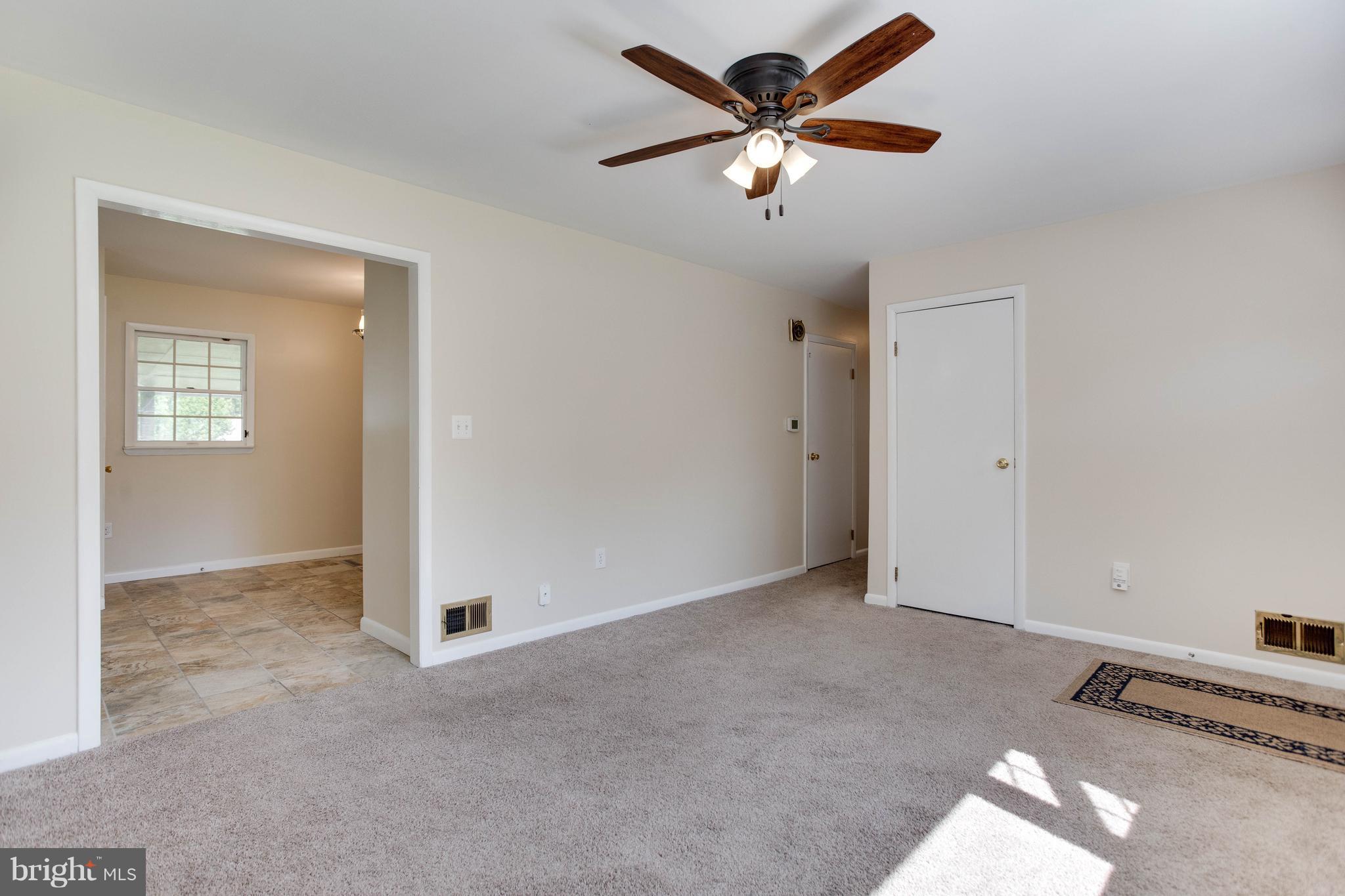 7928 Elizabeth Road Pasadena, MD 21122 - Photo 6 of 28 Living Room