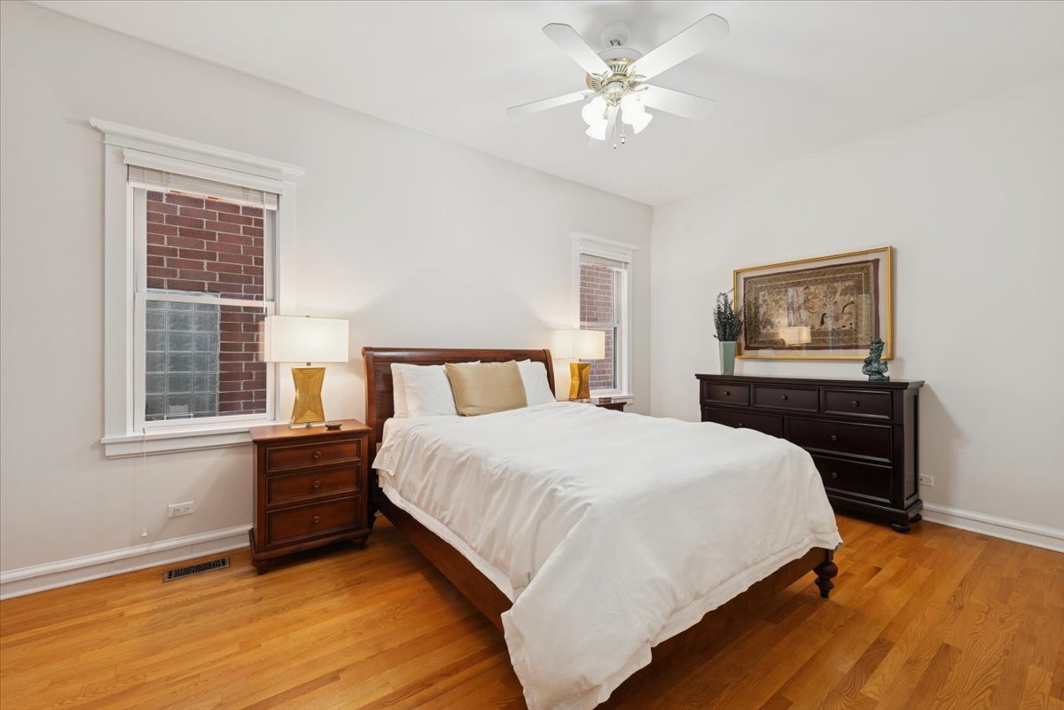 2850 North Burling Street, Unit 3 Chicago, IL 60657 - Photo 11 of 19