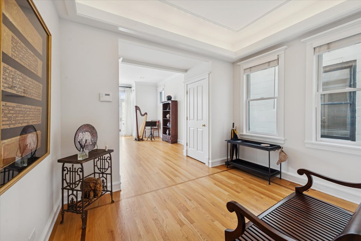 2850 North Burling Street, Unit 3 Chicago, IL 60657 - Photo 7 of 19