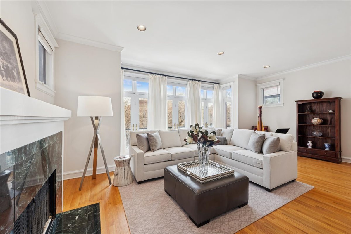 2850 North Burling Street, Unit 3 Chicago, IL 60657 - Photo 9 of 19
