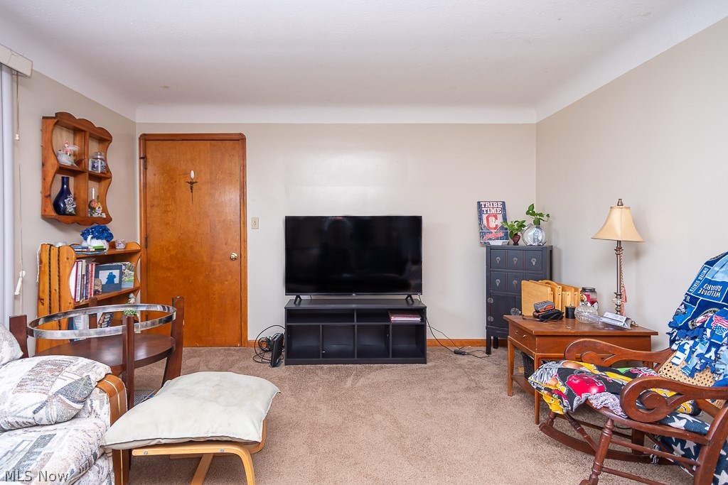 7445 Pearl Road Cleveland, OH 44130 - Photo 25 of 35