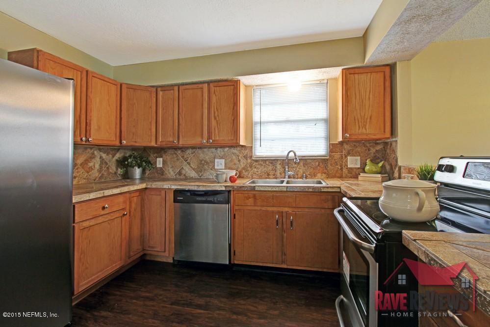 3637 Moonflower Road Jacksonville, FL 32210 - Photo 13 of 23 Kitchen