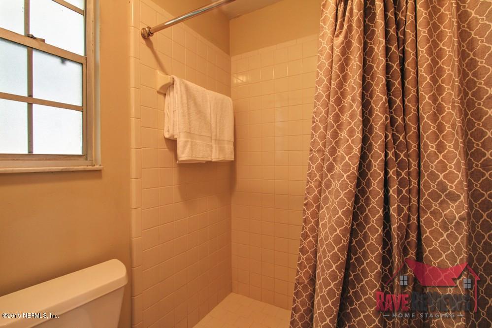 3637 Moonflower Road Jacksonville, FL 32210 - Photo 20 of 23 Master Bath