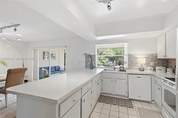 $335,000 | 4309 Coral Springs Drive, Unit 2G, Coral Springs, FL 33065