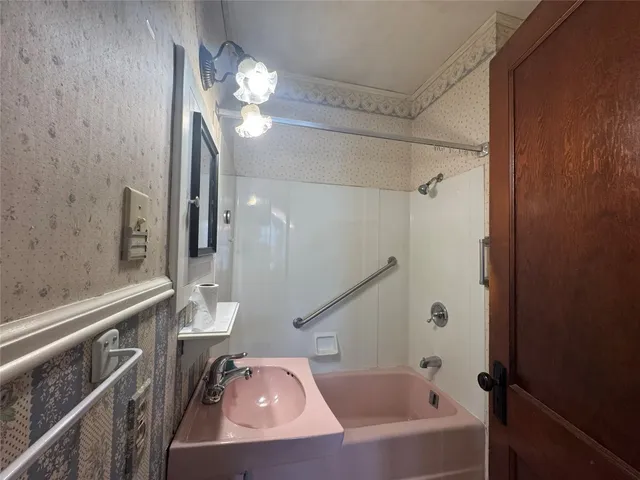 $134,000 | 107 Fillmore Avenue, Endicott, NY 13760