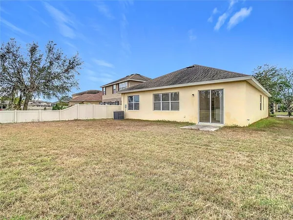 $2,500 | 10918 Ancient Futures Drive, Tampa, FL 33647