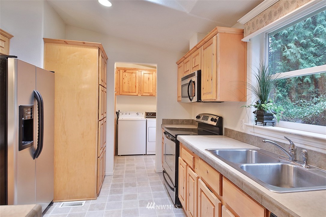 5271 Delphi Road Langley, WA 98260 - Photo 9 of 28 Gallery Image 9