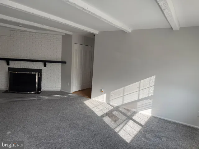 $2,200 | 10 Robert Treat Paine, Rockville, MD 20850