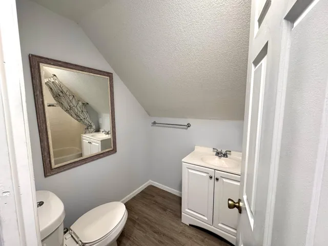$1,250 | 3408 3rd Avenue South, Unit UPPER LEVEL, Minneapolis, MN 55408