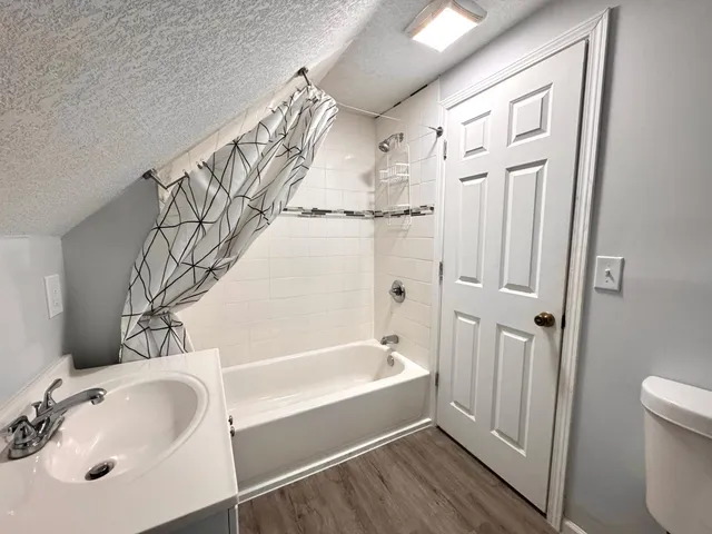 $1,250 | 3408 3rd Avenue South, Unit UPPER LEVEL, Minneapolis, MN 55408