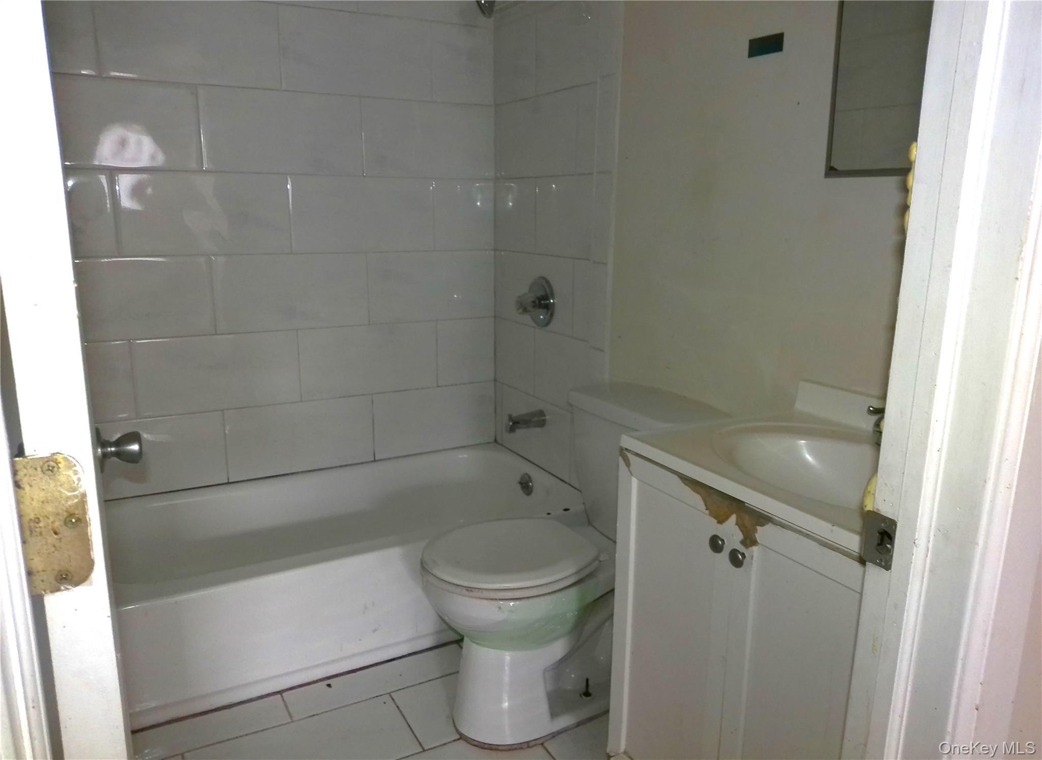 167-39 147th Avenue Queens, NY 11434 - Photo 11 of 24