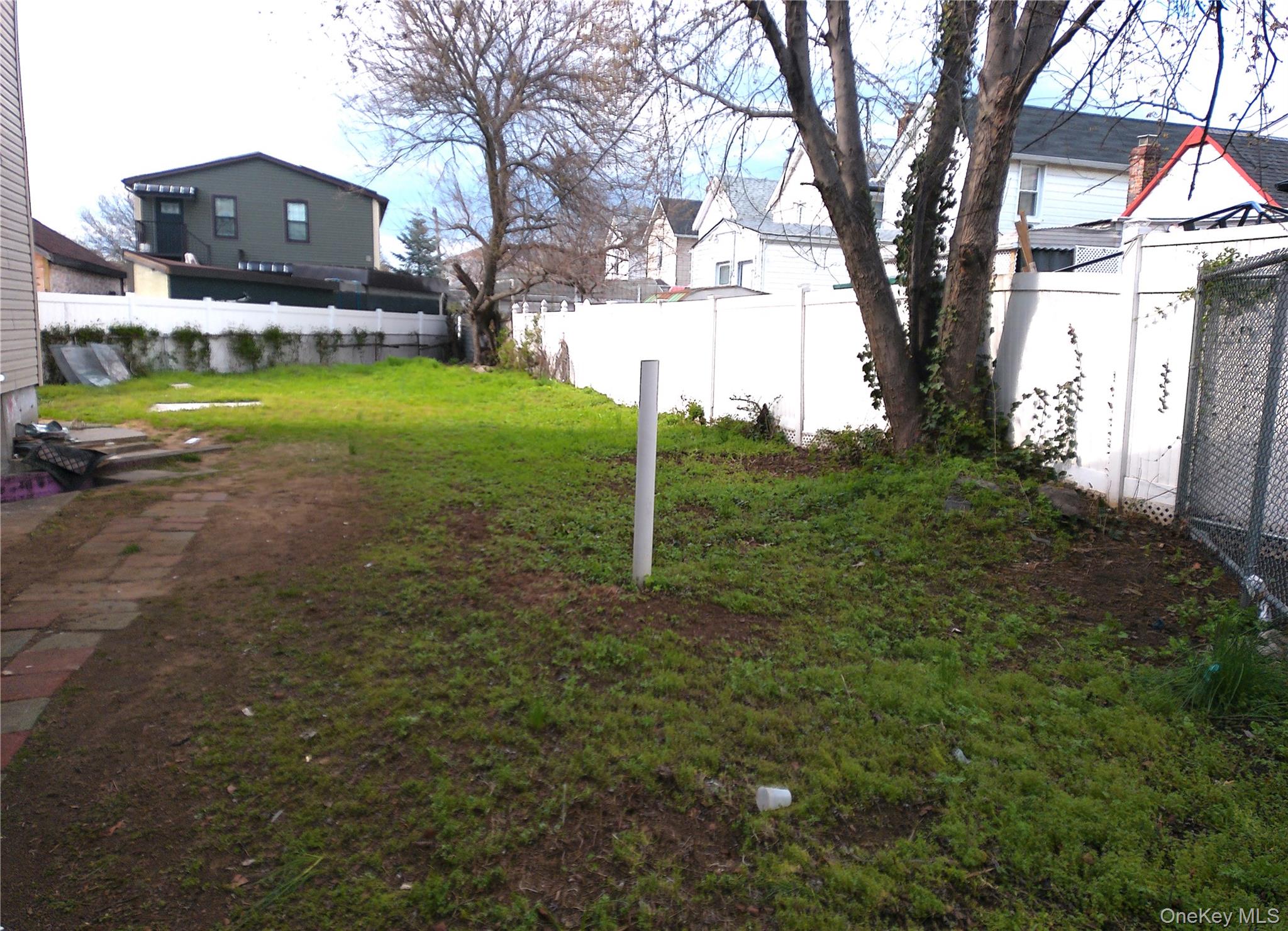 167-39 147th Avenue Queens, NY 11434 - Photo 4 of 24