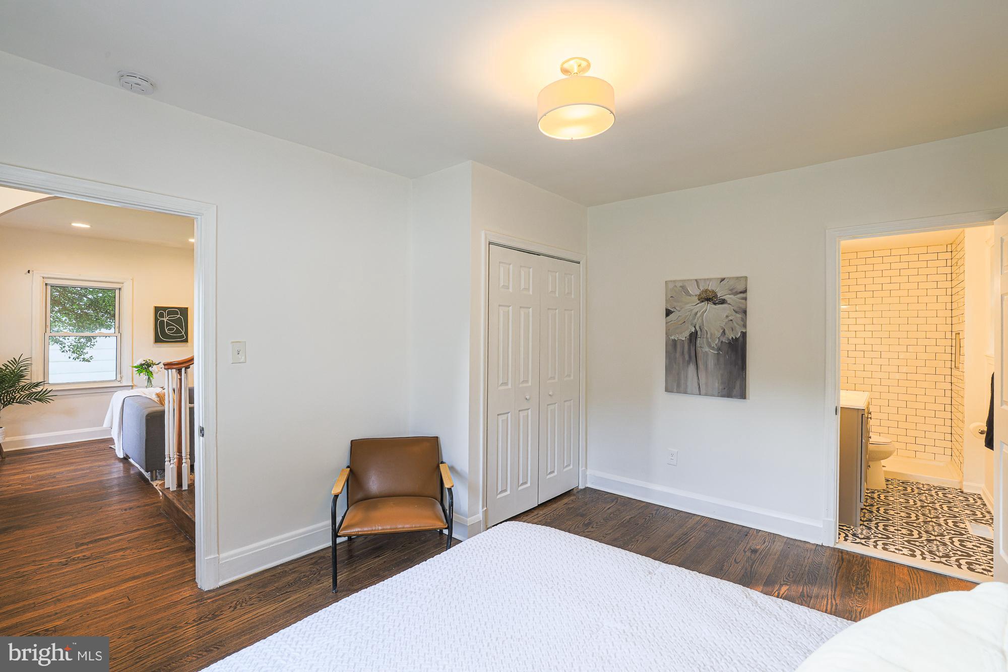 410 Kingston Road Baltimore, MD 21229 - Photo 19 of 56 Spacious first floor bedroom