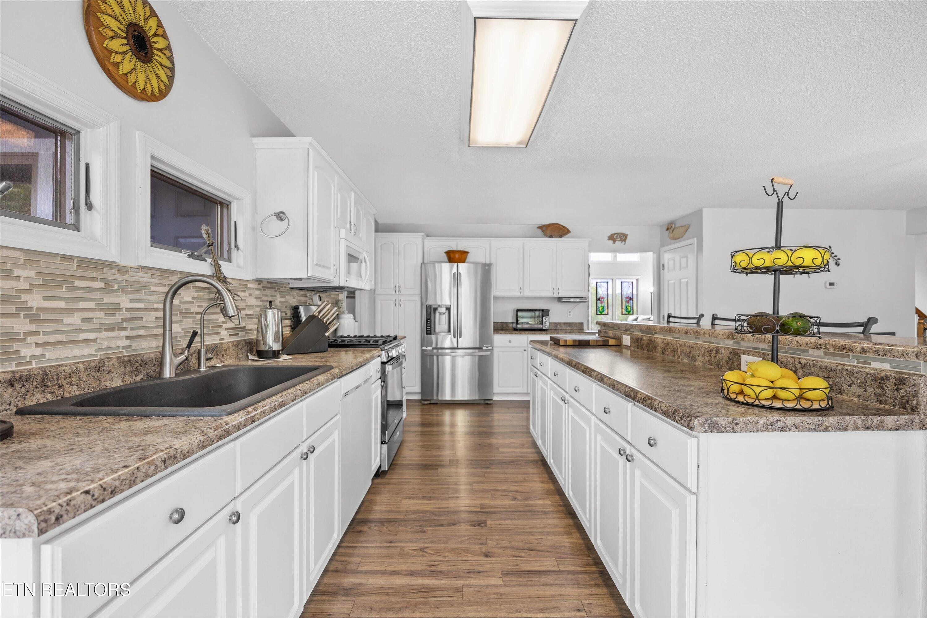 350 Ridgewood Drive Clinton, TN 37716 - Photo 17 of 44 15-350 Ridgewood Dr 015