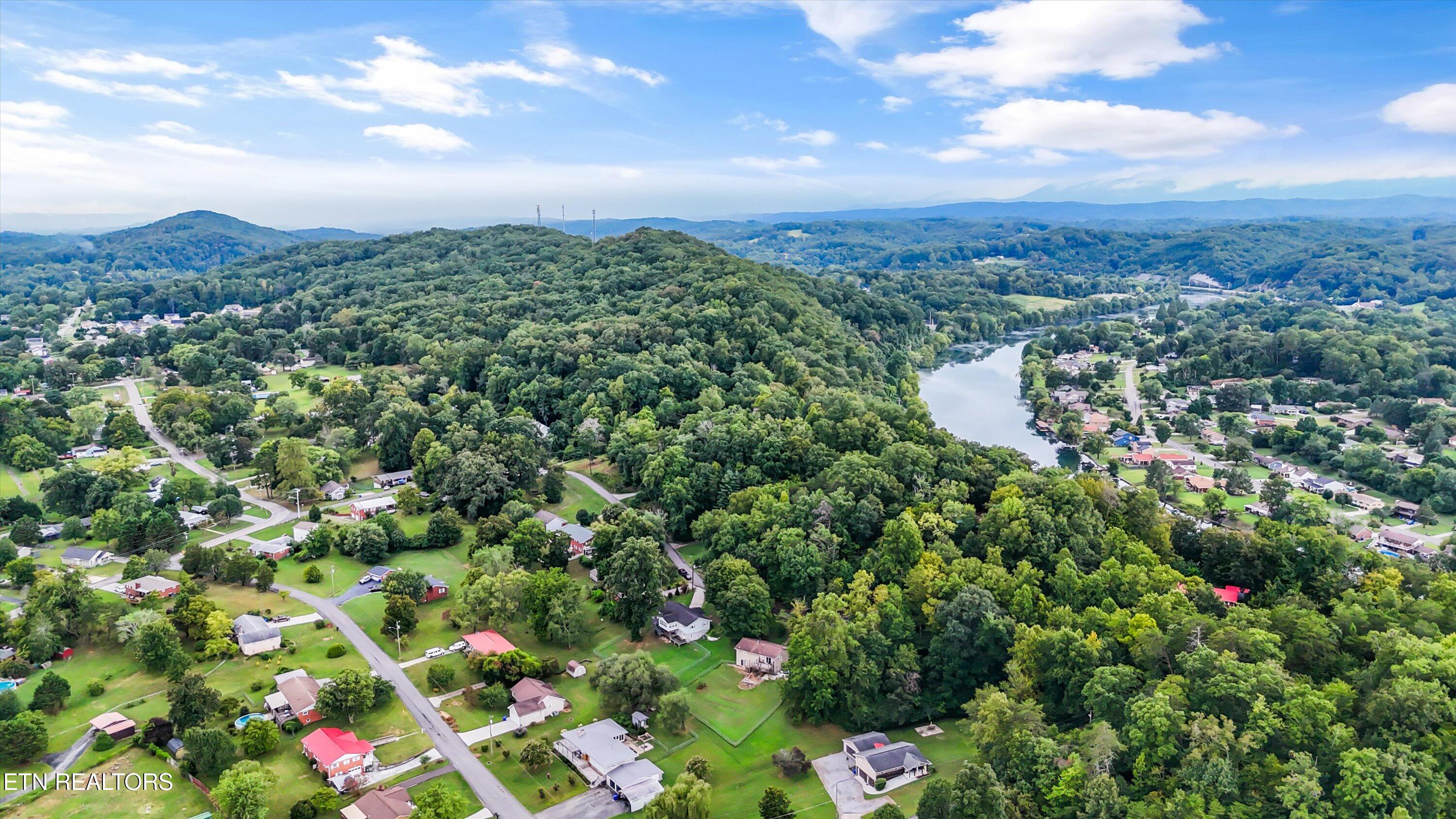 350 Ridgewood Drive Clinton, TN 37716 - Photo 44 of 44 46-350 Ridgewood Dr 031