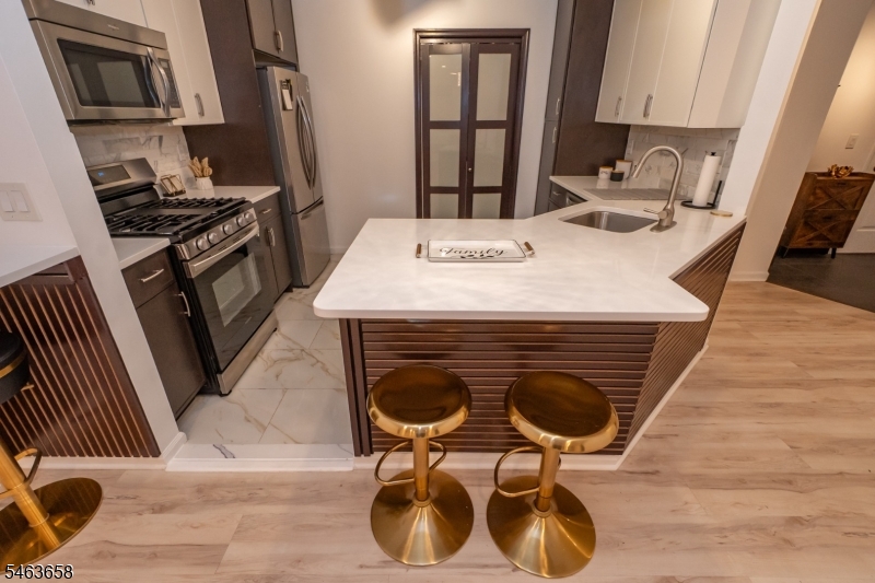 172 Potomac Drive, Unit 172 Bernards, NJ 07920 - Photo 11 of 39 Gallery Image 11