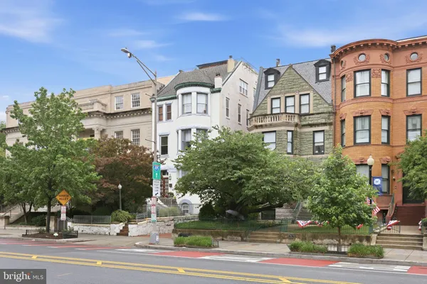 $2,900 | 1527 16th Street Northwest, Unit 1, Washington, DC 20036