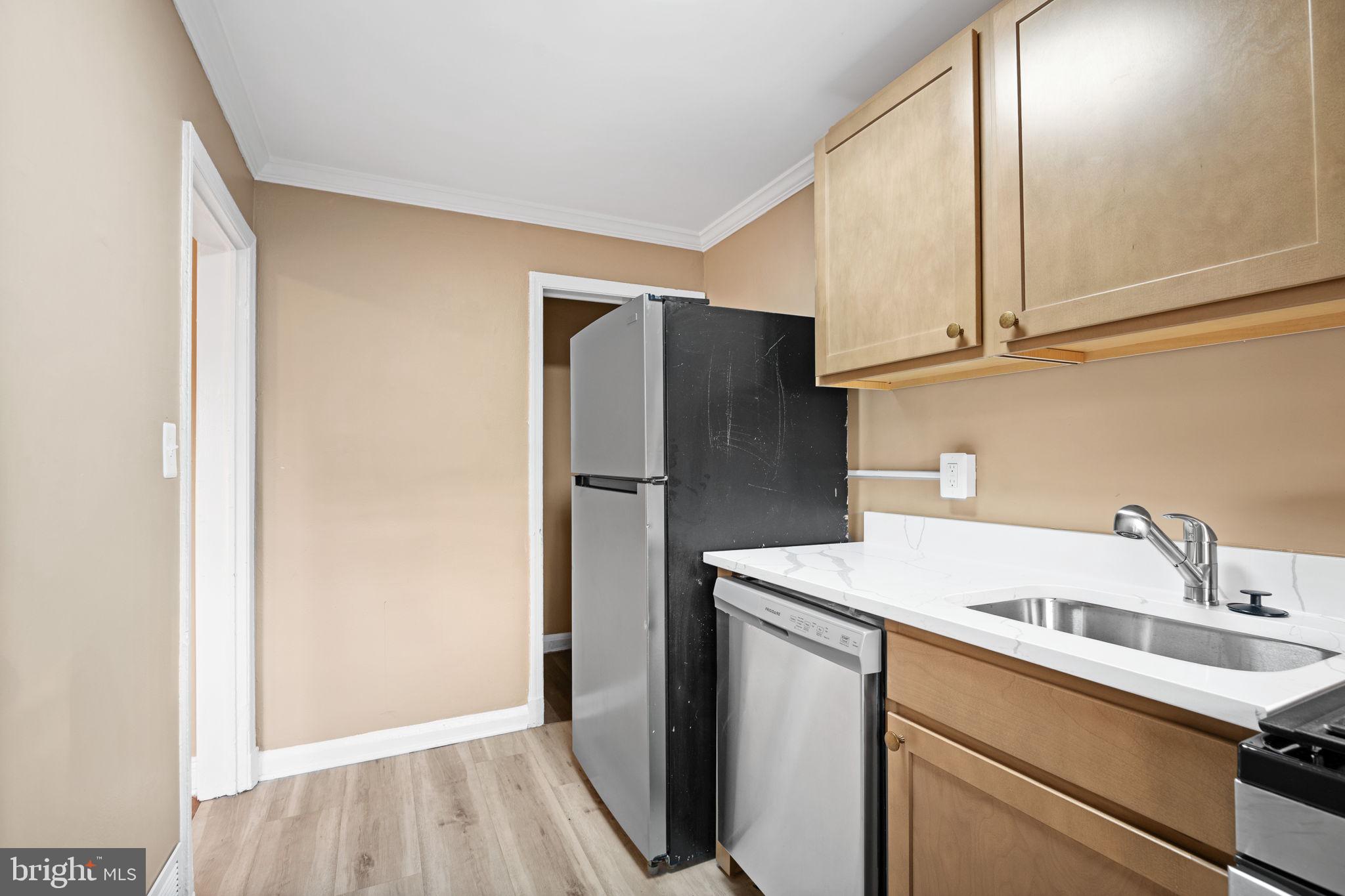 708 South Woodington Road Baltimore, MD 21229 - Photo 11 of 29 Gallery Image 11