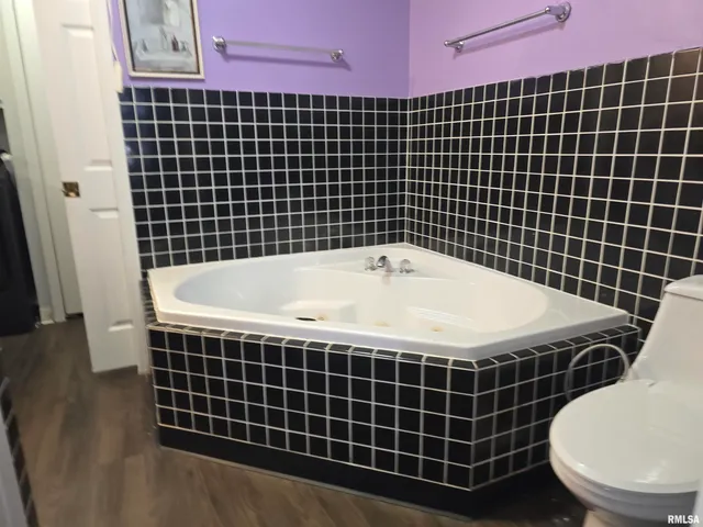 $349,900 | 207 Bob A Rosa Avenue, Murphysboro, IL 62966