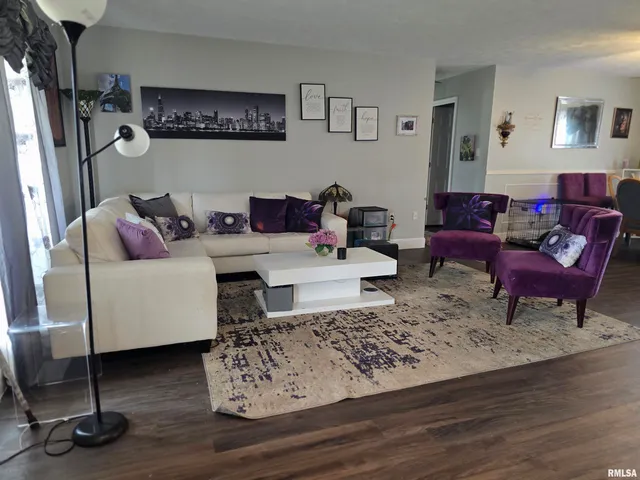 $349,900 | 207 Bob A Rosa Avenue, Murphysboro, IL 62966