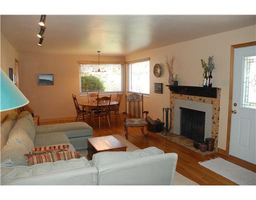 231 Rockingham Road Pittsburgh, PA 15238 - Photo 3 of 12 Dining Room.