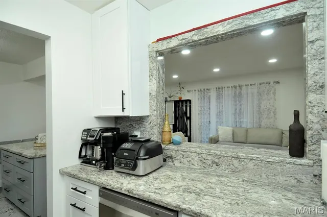 $132,900 | 2535 Senator Court, Unit I, St. Louis, MO 63125