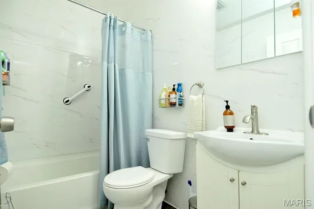 $132,900 | 2535 Senator Court, Unit I, St. Louis, MO 63125