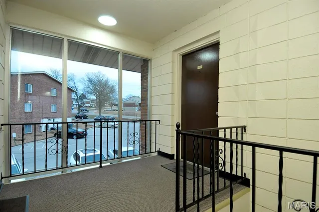 $132,900 | 2535 Senator Court, Unit I, St. Louis, MO 63125