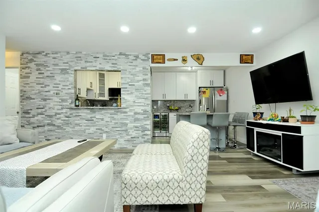 $132,900 | 2535 Senator Court, Unit I, St. Louis, MO 63125