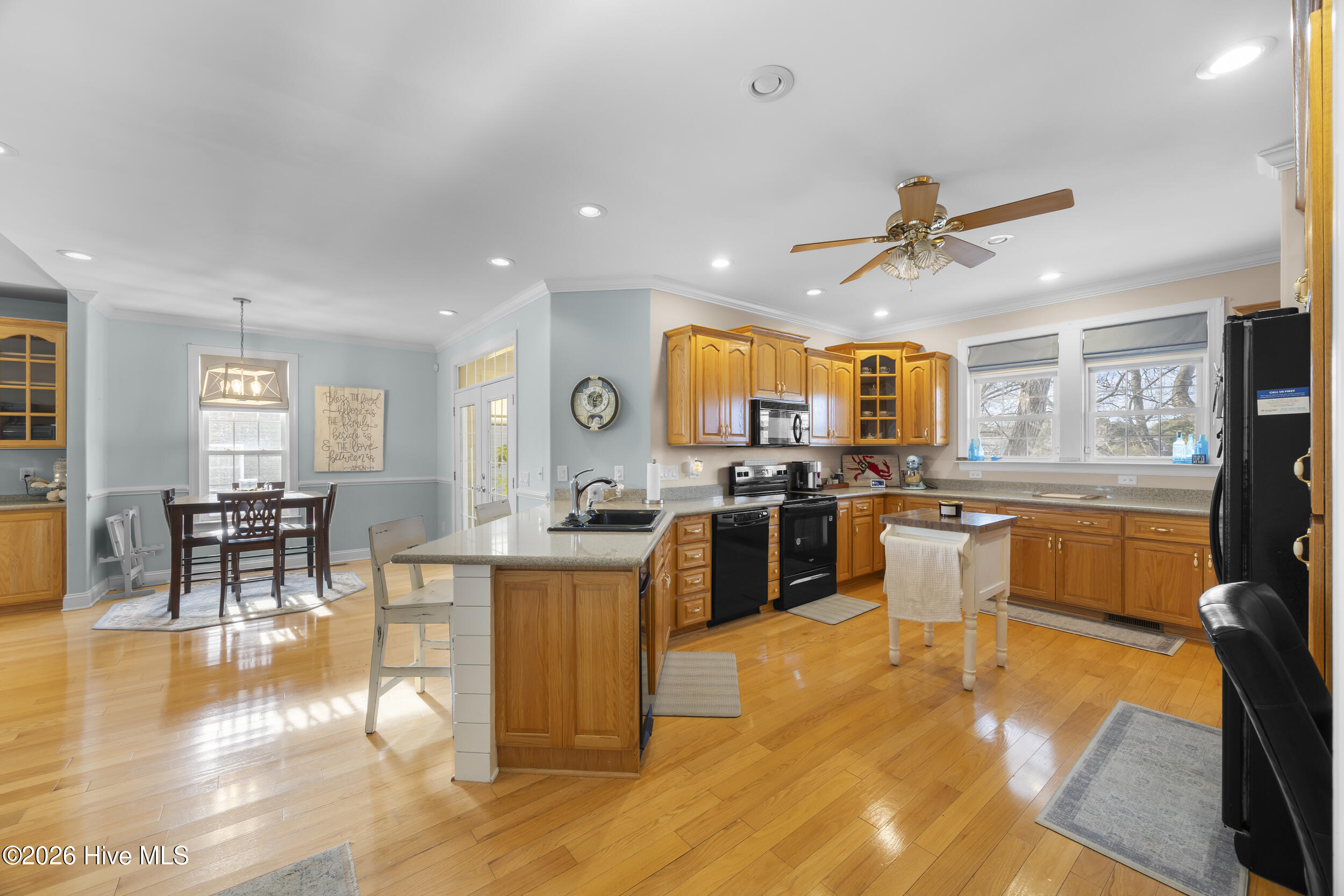 1031 Mallard Bay Road Hampstead, NC 28443 - Photo 14 of 59 19_kitchen