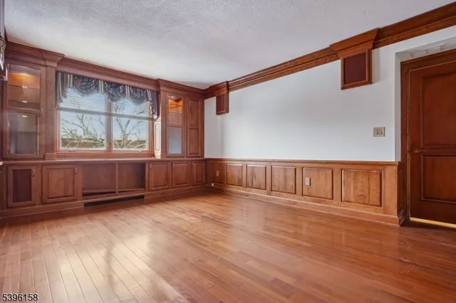 $4,900 | 1 Euclid Avenue, Unit 5B, Summit, NJ 07901