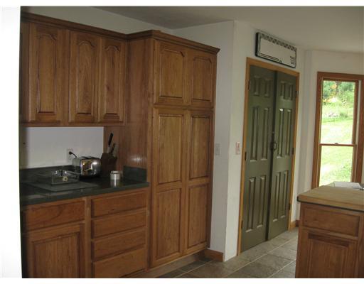 360 West Jefferson Road Butler, PA 16002 - Photo 17 of 18 Kitchen.