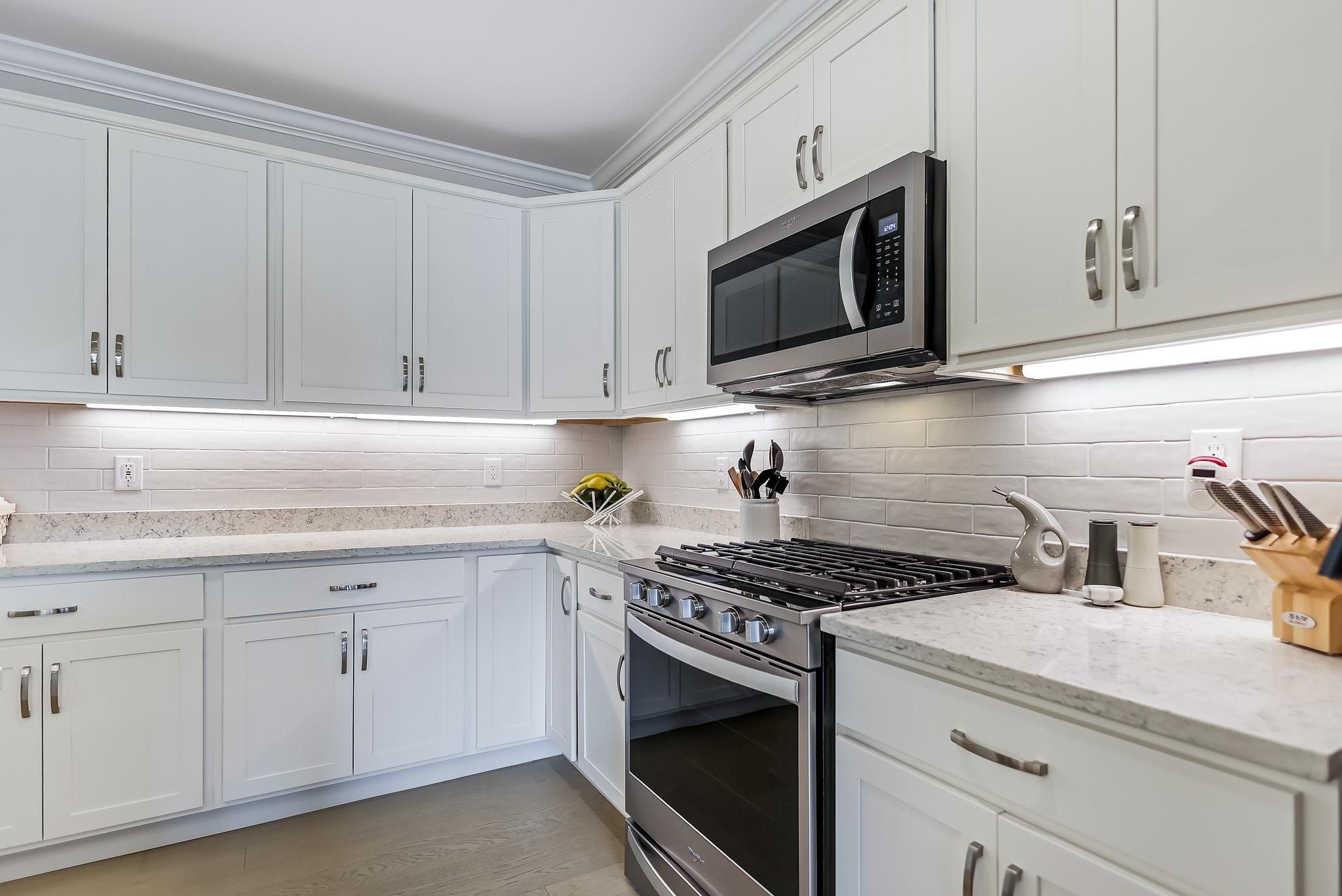 7 Longview Drive, Unit 204 Atkinson, NH 03811 - Photo 4 of 24