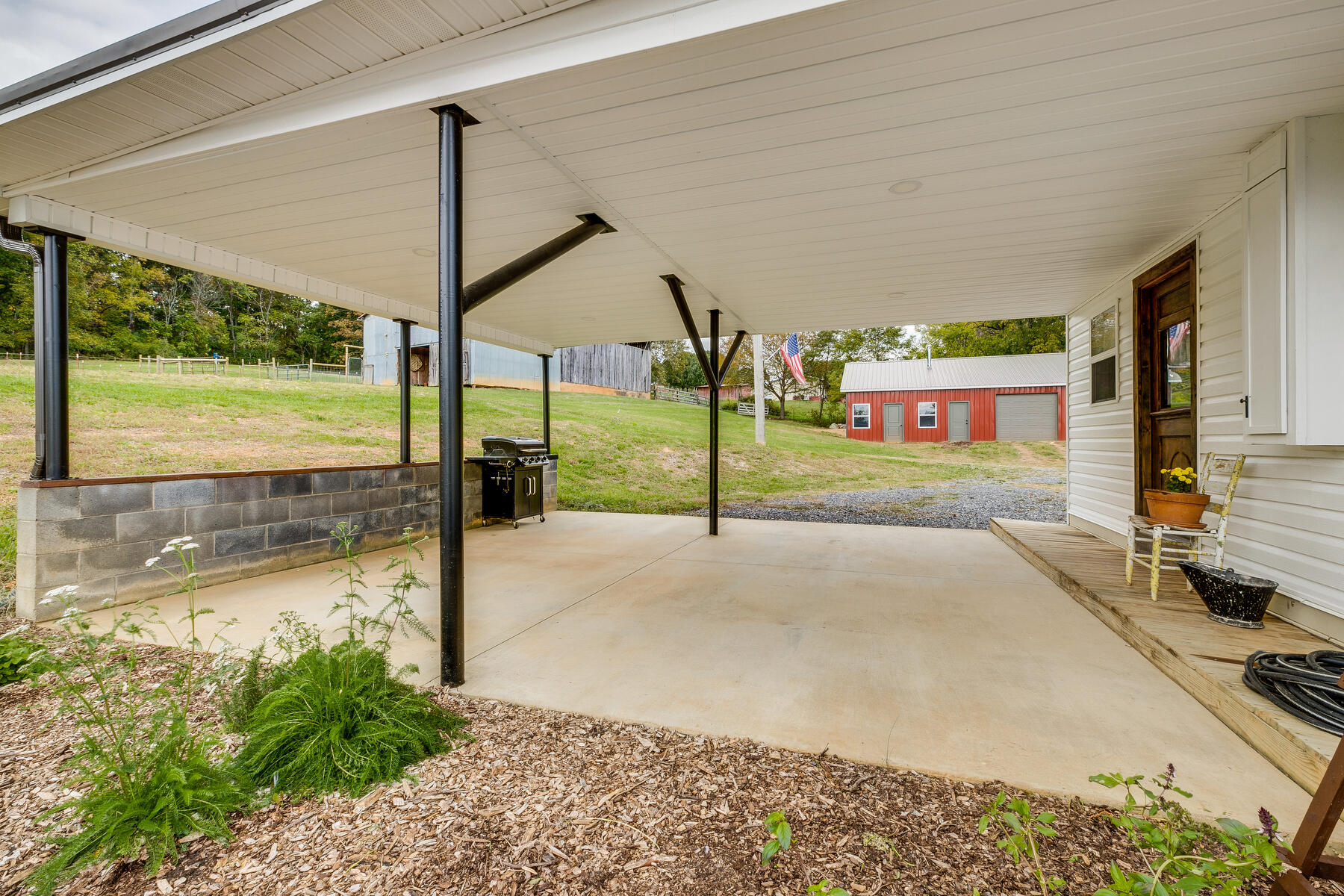 165 Jockey Road Chuckey, TN 37641 - Photo 34 of 69 Carport