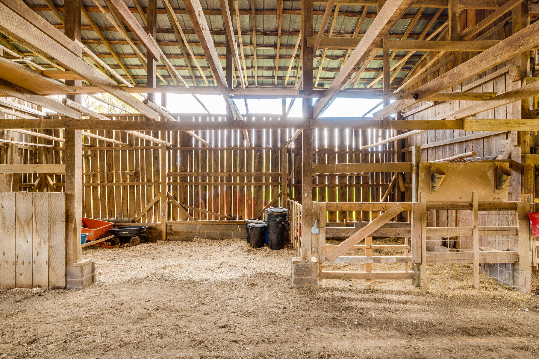 165 Jockey Road Chuckey, TN 37641 - Photo 48 of 69 Barn interior