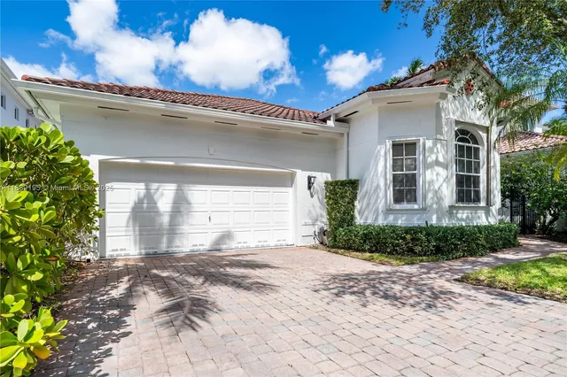 $7,800 | 3975 194th Trail, Sunny Isles Beach, FL 33160