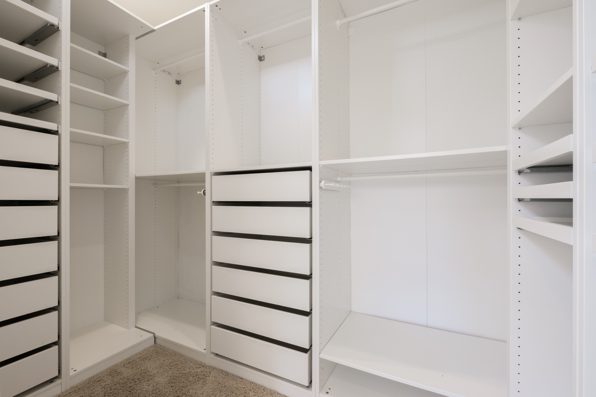 880 High Point Ridge Road Franklin, TN 37069 - Photo 22 of 51 a view of walk in closet with empty racks