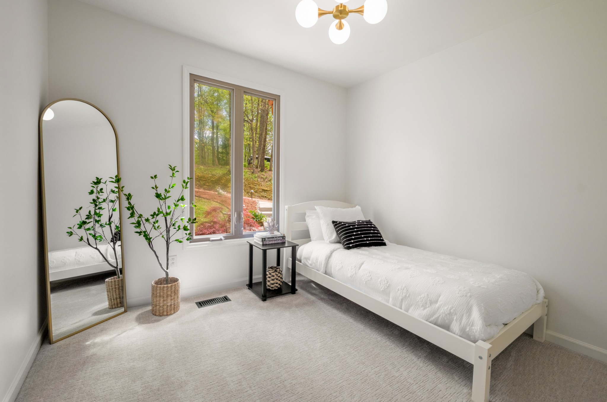 880 High Point Ridge Road Franklin, TN 37069 - Photo 26 of 51 a bedroom with a bed and a potted plant