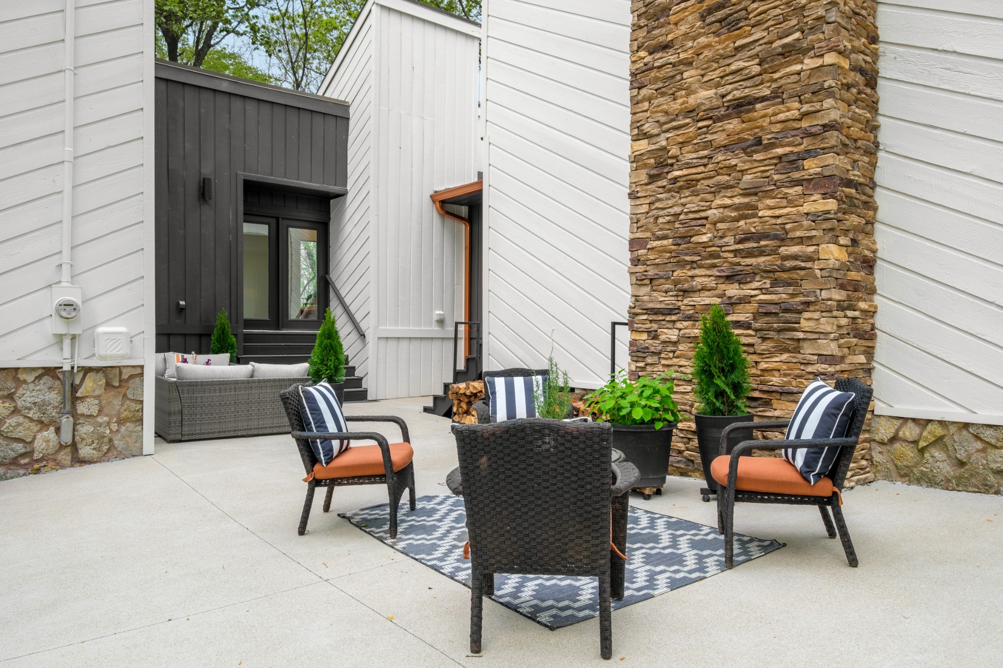 880 High Point Ridge Road Franklin, TN 37069 - Photo 37 of 51 a building outdoor space with patio furniture