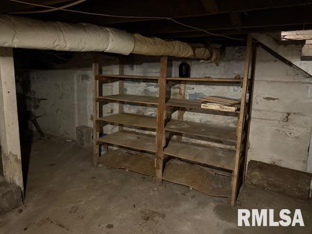 538 South 17th Street Murphysboro, IL 62966 - Photo 24 of 26 a close up of a sink