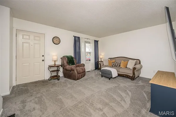 $200,000 | 1318 Summergate Parkway, St. Charles, MO 63303