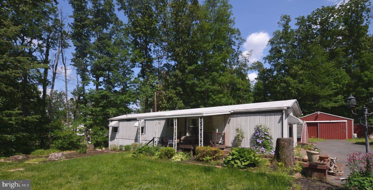 385 East Butter Road York, PA 17404 - Photo 2 of 31
