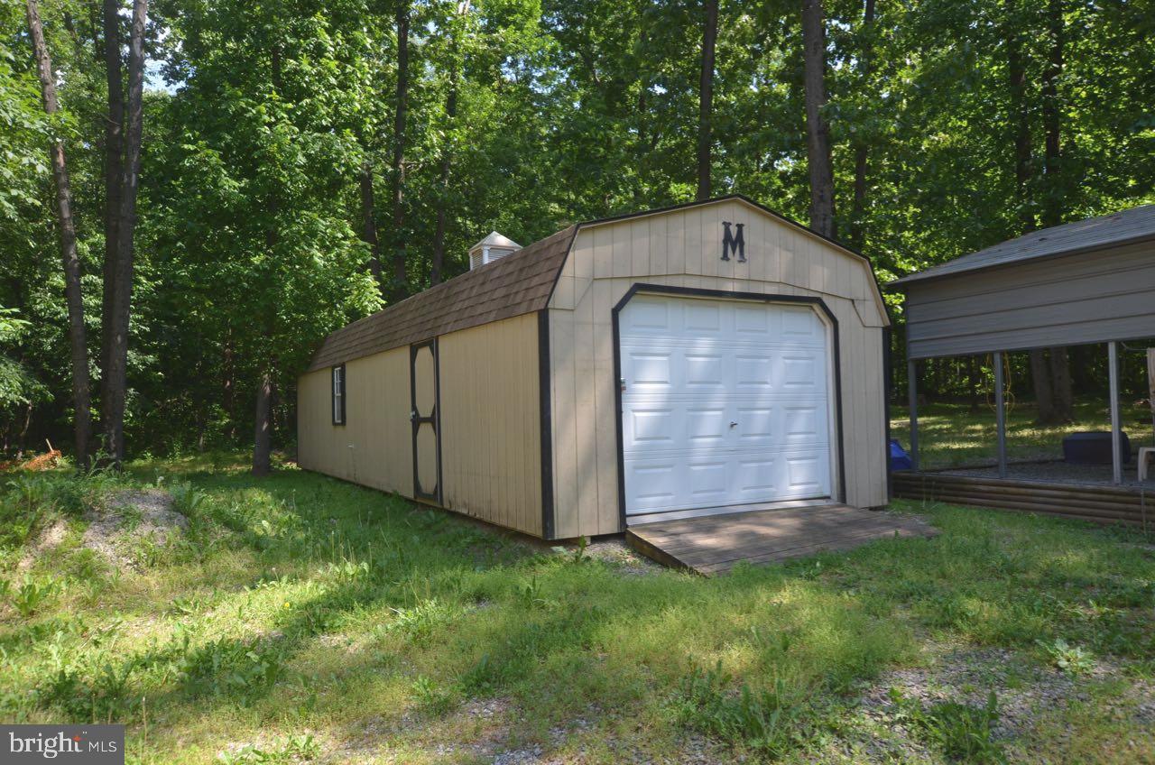 385 East Butter Road York, PA 17404 - Photo 15 of 31