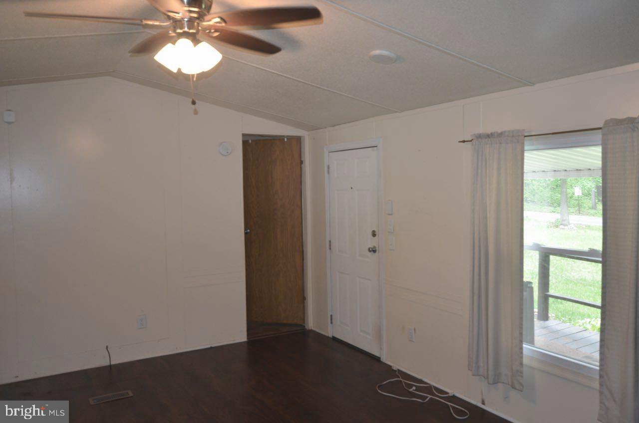 385 East Butter Road York, PA 17404 - Photo 20 of 31