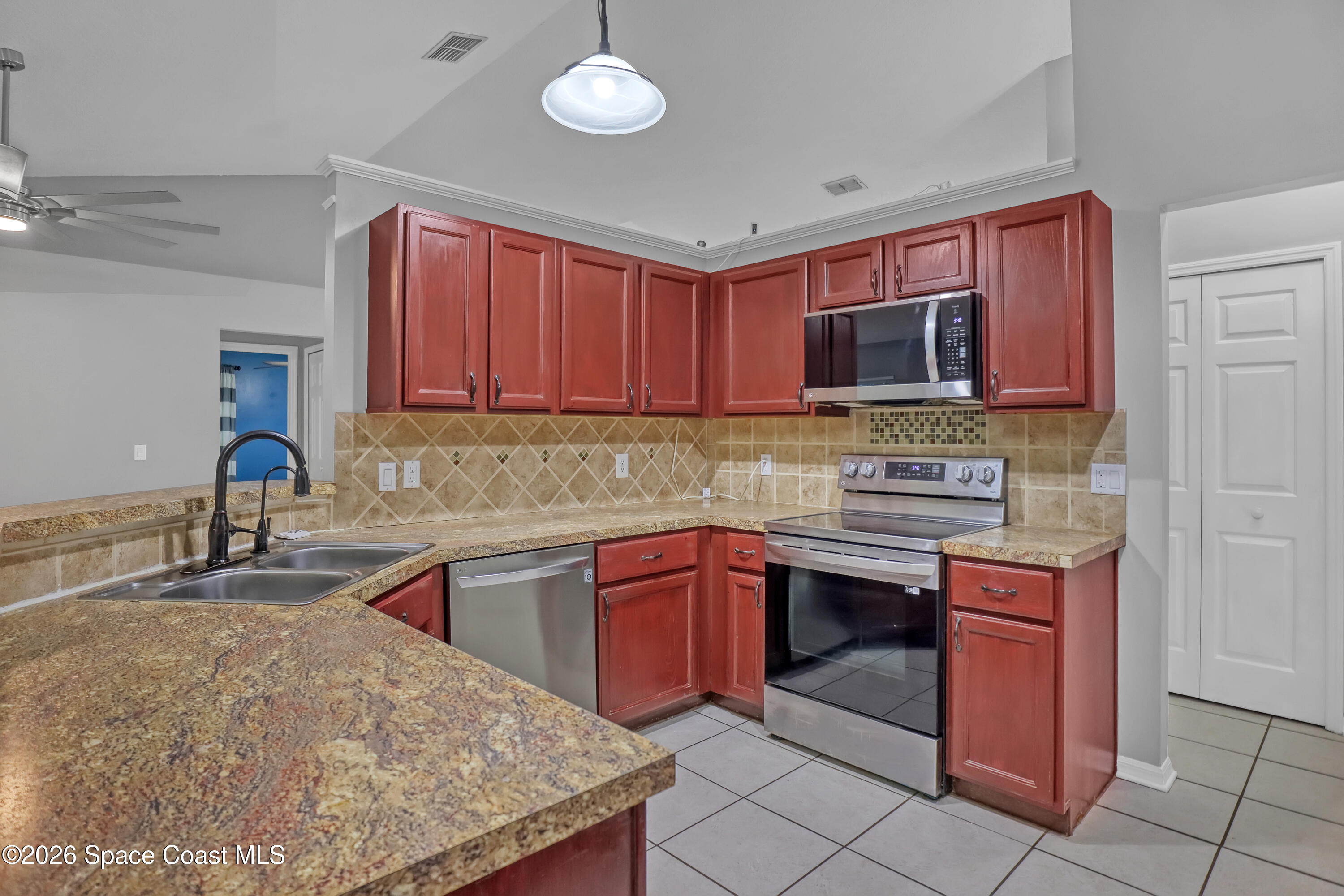 3363 Echo Ridge Place Cocoa, FL 32926 - Photo 16 of 45 kitchen