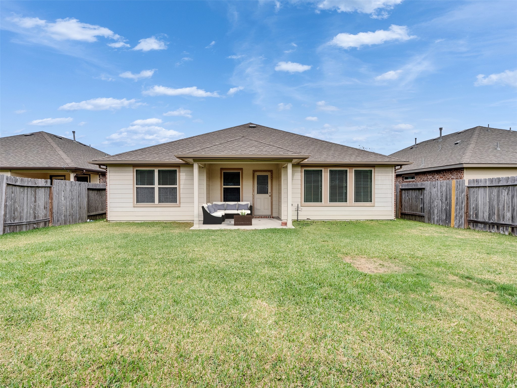 2939 Canadian Goose Lane Baytown, TX 77521 - Photo 8 of 48